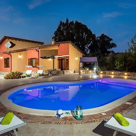 Rustic With Pool, Sicily * Castellammare del Golfo